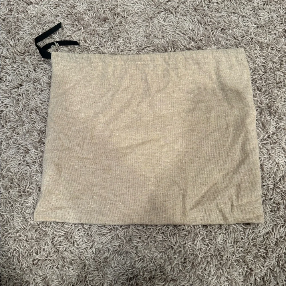 Gucci Beige Dust Bag - Picture 2 of 2